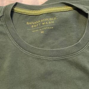 Banana Republic Soft Wash tee Medium Green